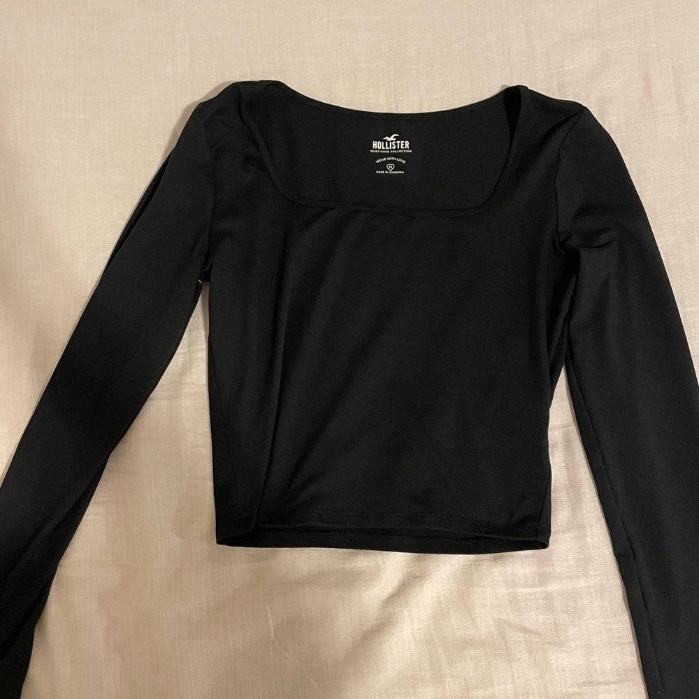 Hollister Women's Black Long Sleeve Top